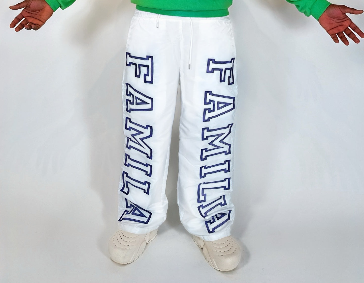 BXIFAMILIA ‘Pro-style’ baggy-like luxury pants.